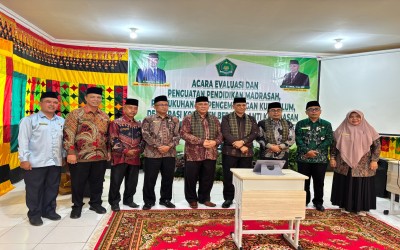 Kakanwil Kemenag Sumbar Dorong Penguatan Kompetensi Guru pada Evaluasi Pendidikan Madrasah di Kota Solok